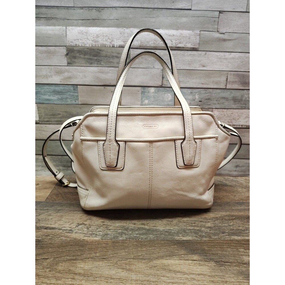 Vintage COACH Taylor White /Cream Leather Handbag Purse Shoulder Bag Retro